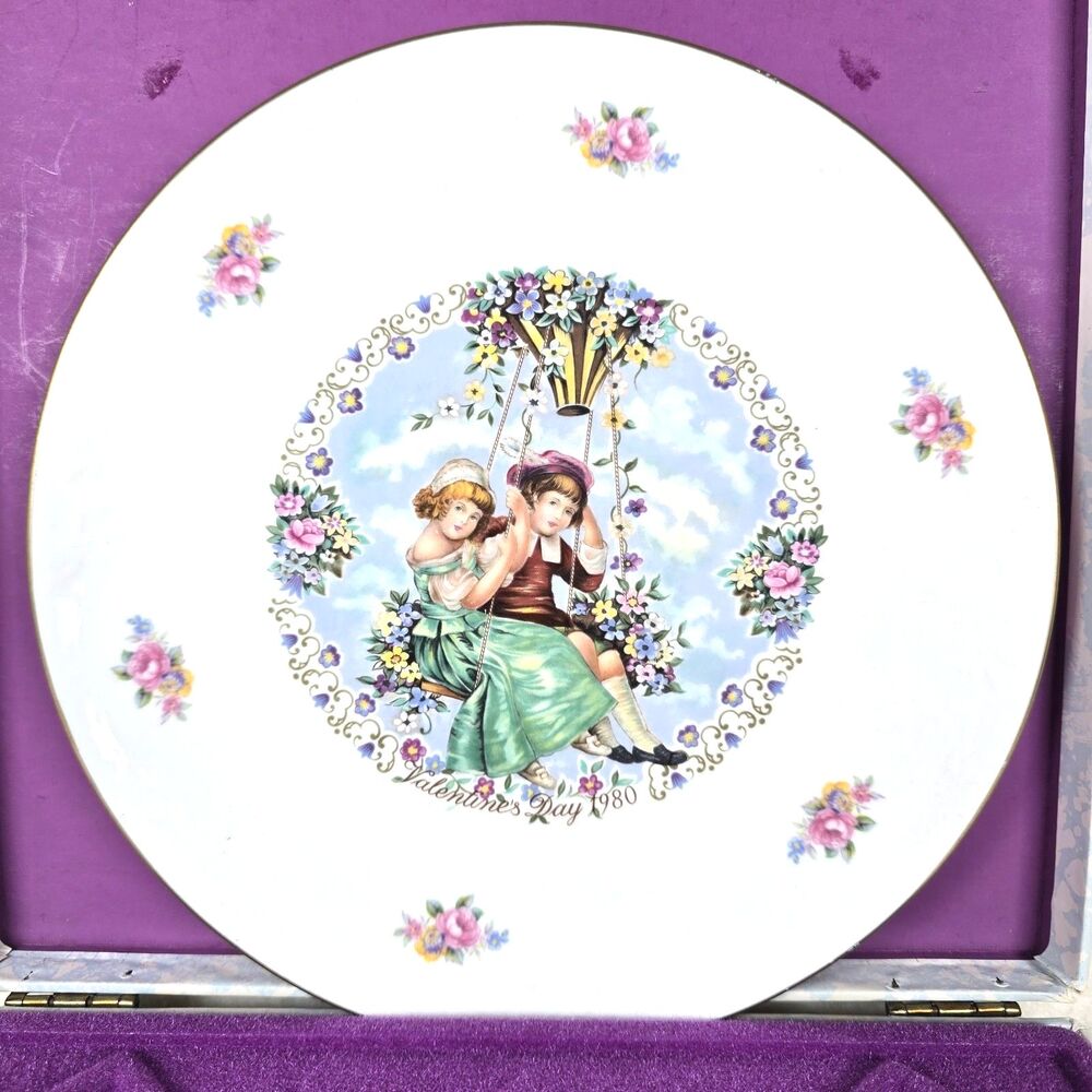 Vintage Royal Doulton Valentine's Day 1980 Plate Roses Love Poem Couple W/ Box